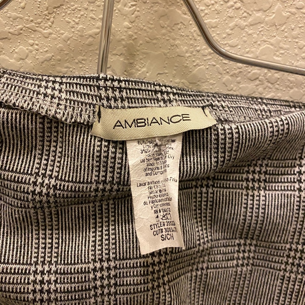 Mini Skirt - Picture 3 of 3
